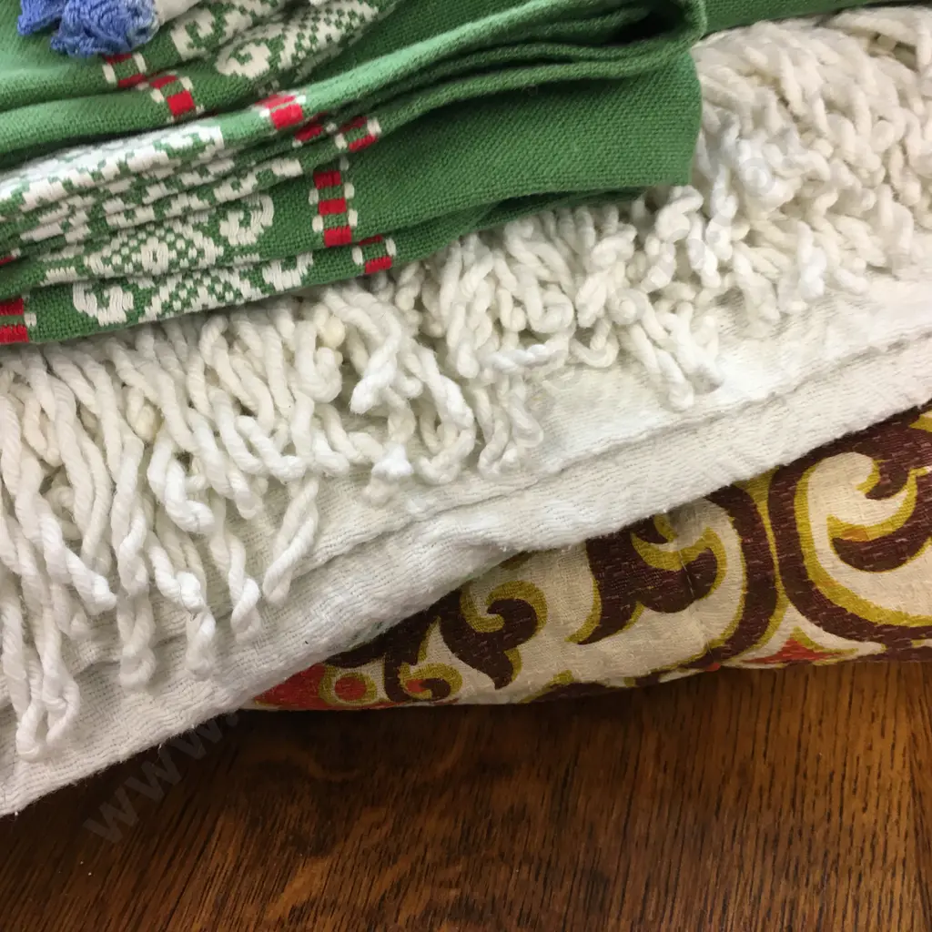 Assorted Vintage Linen Including George Moutet Table Cloth & Napkins Etc Image 1++